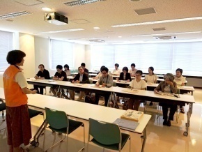 施設課会議室にて